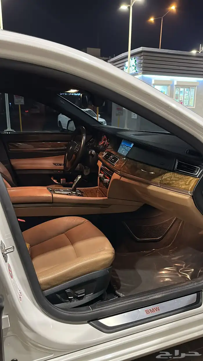 BMW 740il قمة فالنظافة 10