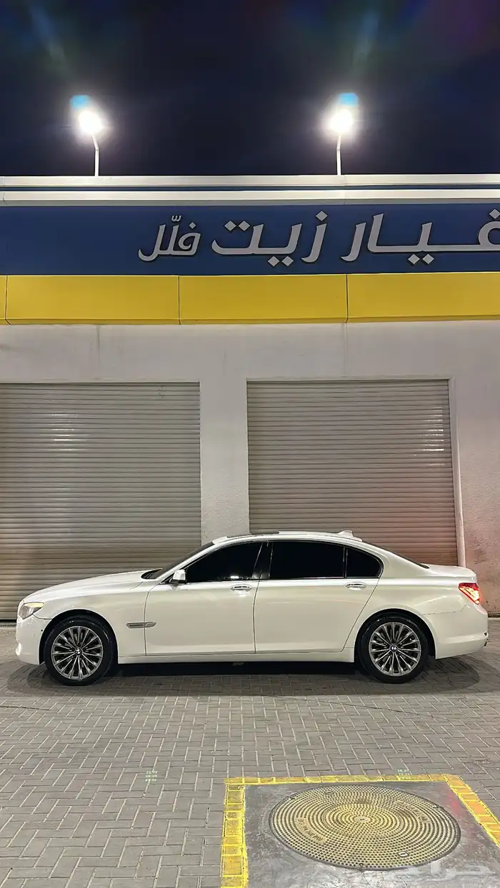 BMW 740il قمة فالنظافة 1