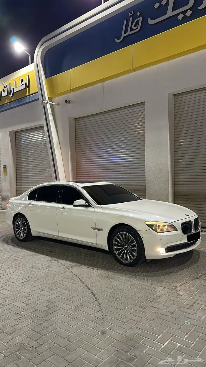 BMW 740il قمة فالنظافة 4
