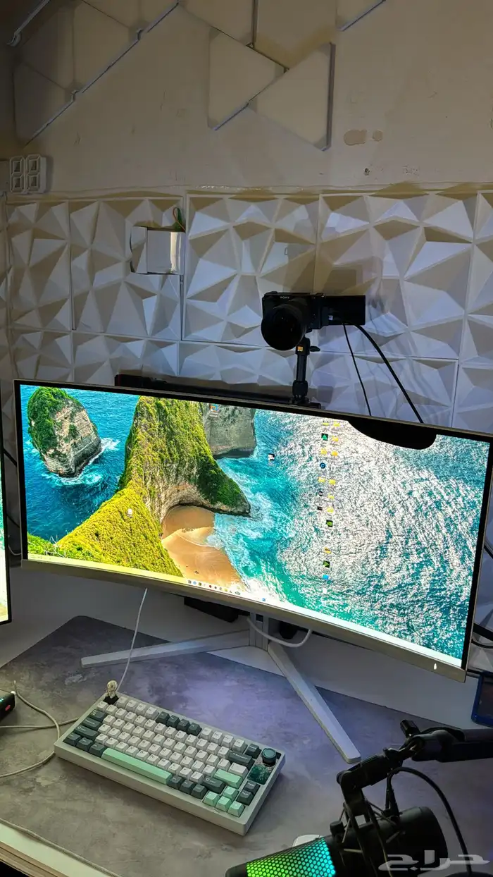 شاشة philips oled فيها كسر صغير 2