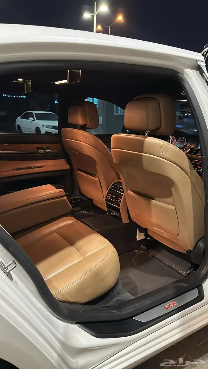 BMW 740il قمة فالنظافة 9