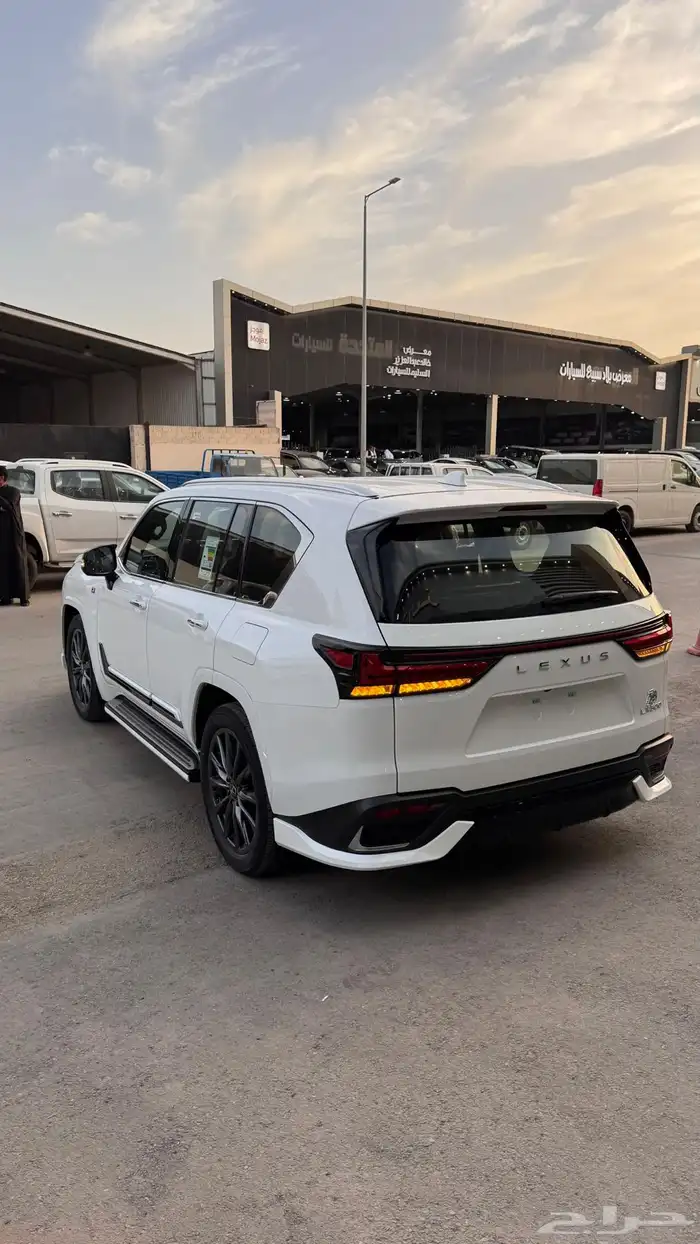 لكزس LX600 - أف سبورت - خليجي - 2025 10