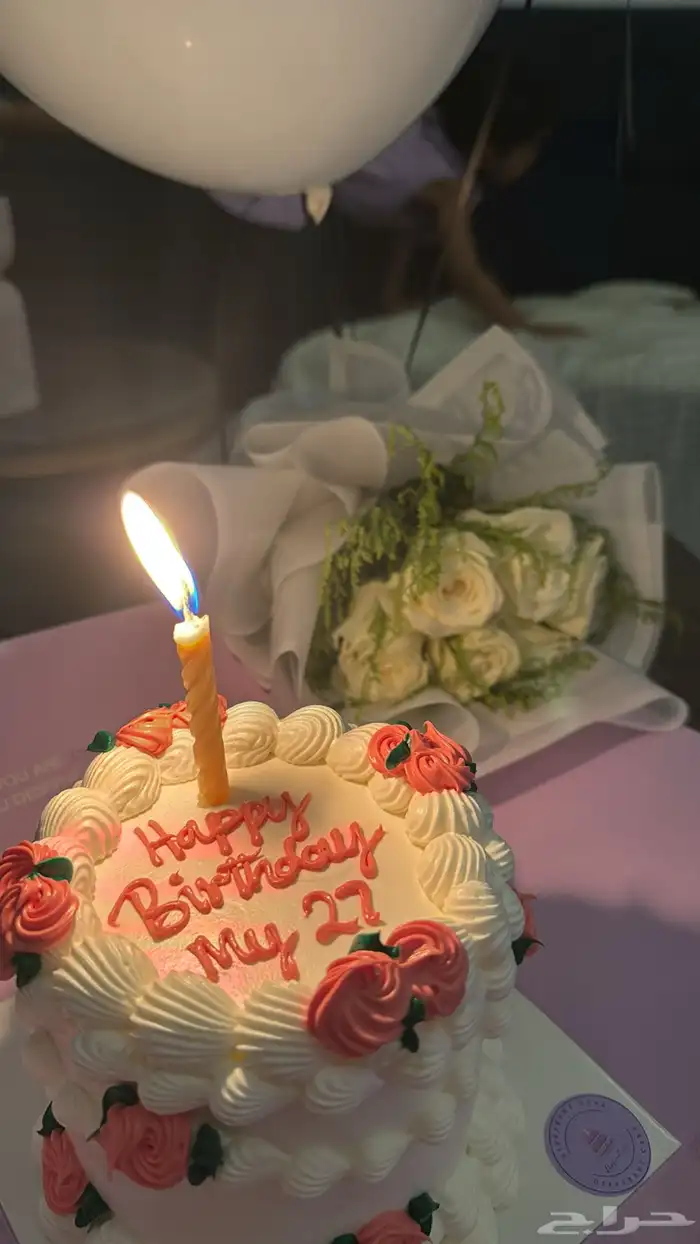 مصورة منتجات ومونتاج فيديوهات ومصممة جرافيك للتواصل خاص 3