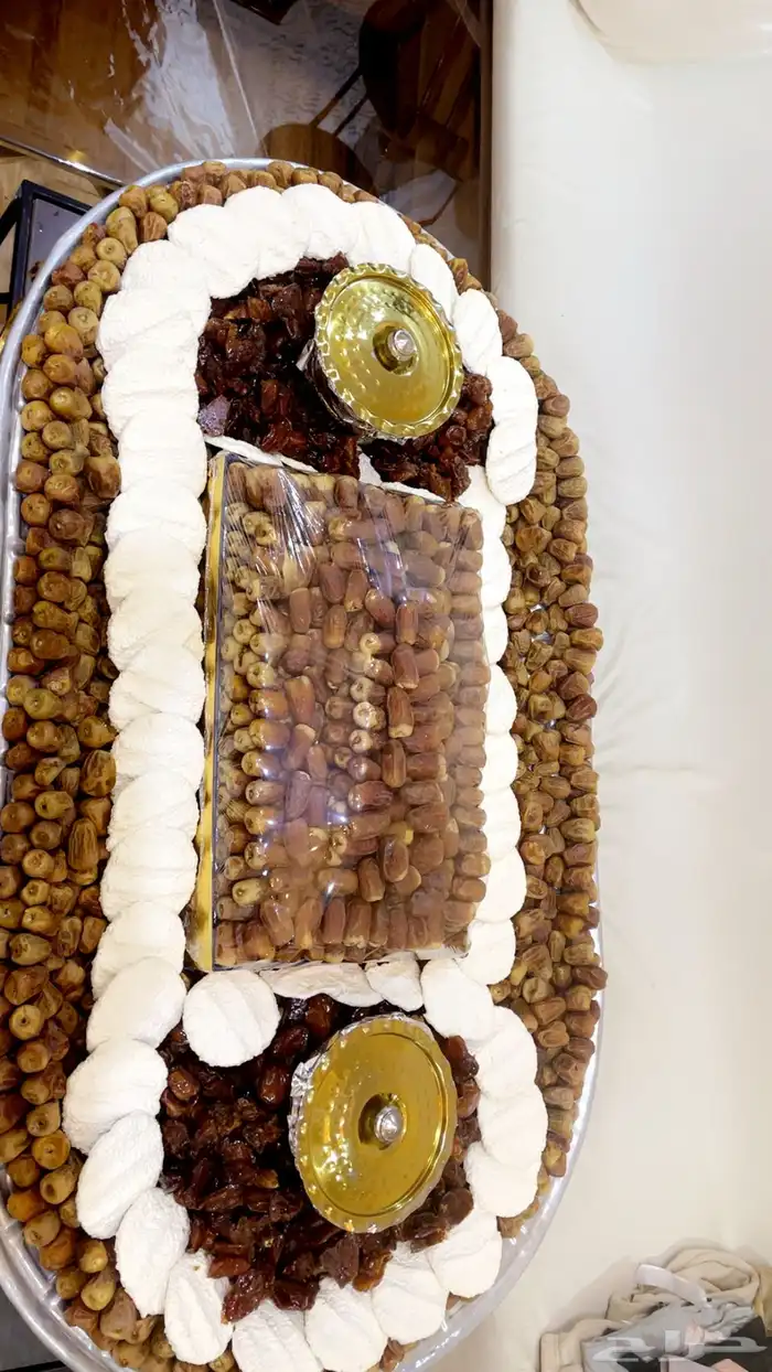 صواني تمر ومضير وسمن 1