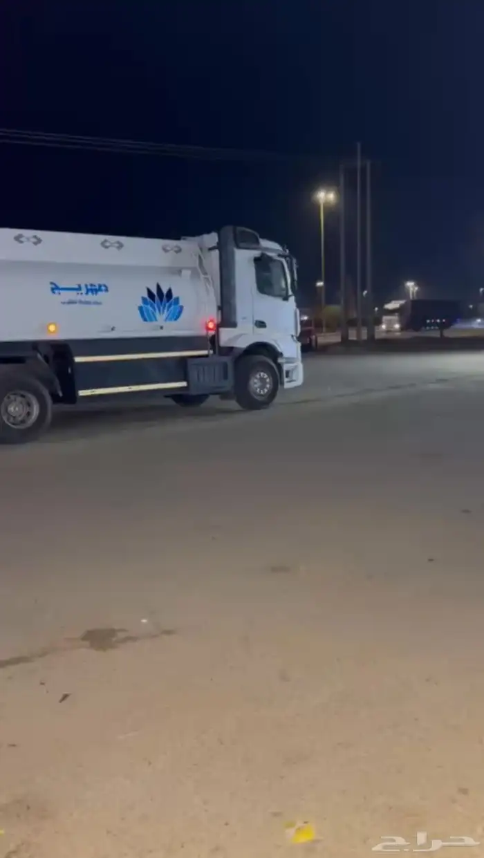 للبيع وايت مرسيدس mp4 2012 1