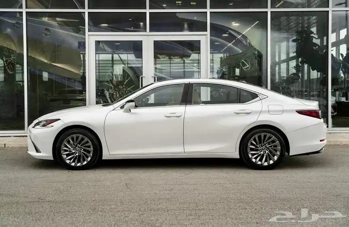 للبيع لكزز ES350 موديل 2024 فل كامل DD وارد كندا 0