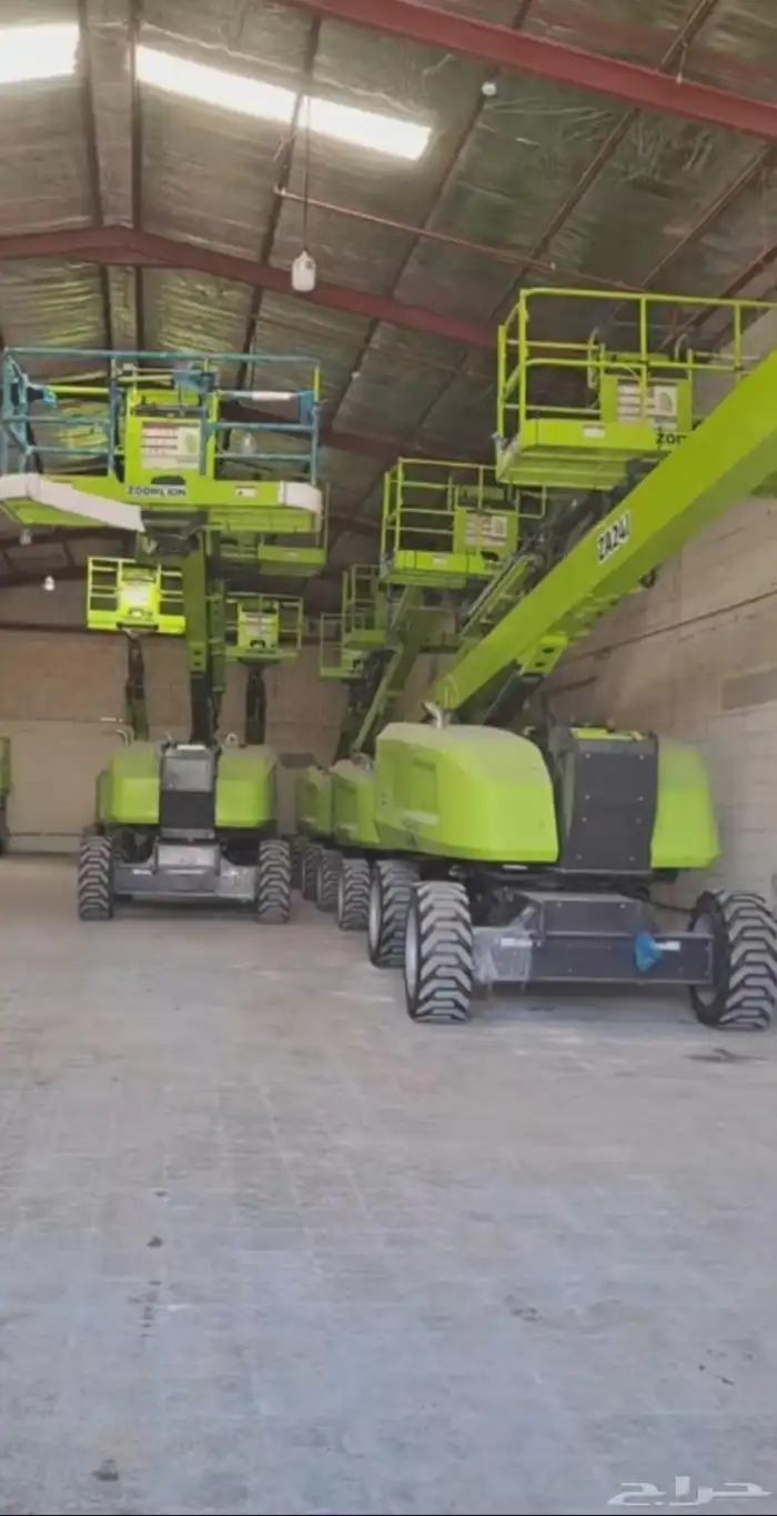 متوفر مان لفت جميع المقاسات اجار شهري ويومي لتواصل وتس 0