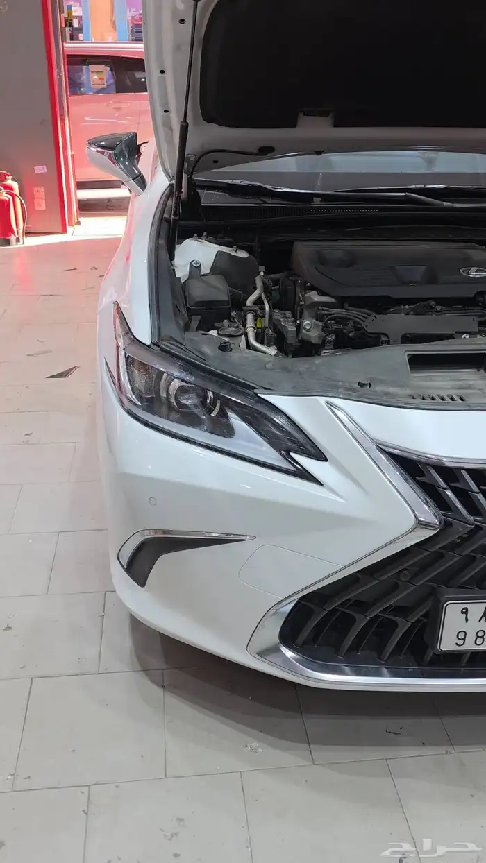 اصلاح عدسه لد عالي لكزس ES 2024 7