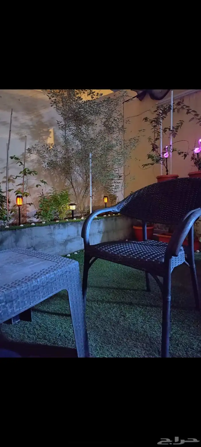 جلسة خارجيه اربع كراسي و طاولة 1