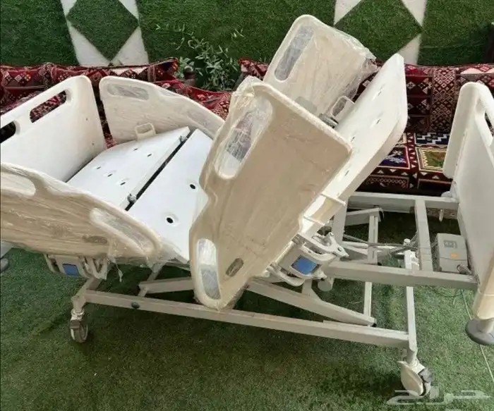 سرير طبي كهربائي 0