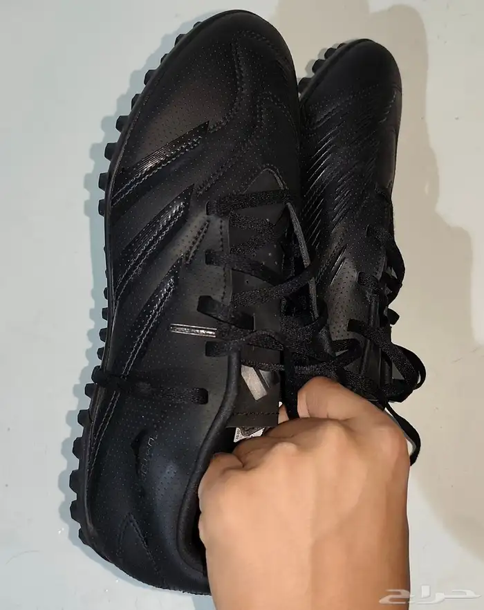 للبيع جزمة كورة استخدام اسبوع جديده مقاس 44 ونص 1