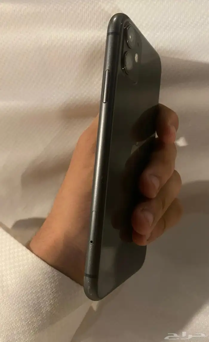 ايفون 11 128 نظيف 4