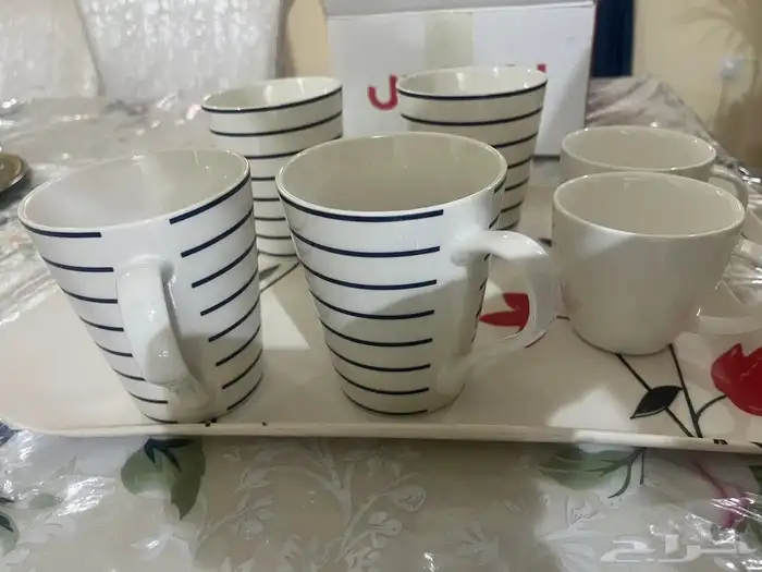 أكواب الحبتين ب10 وبراد سيراميك ب15 وسلة رحلات ب15 7