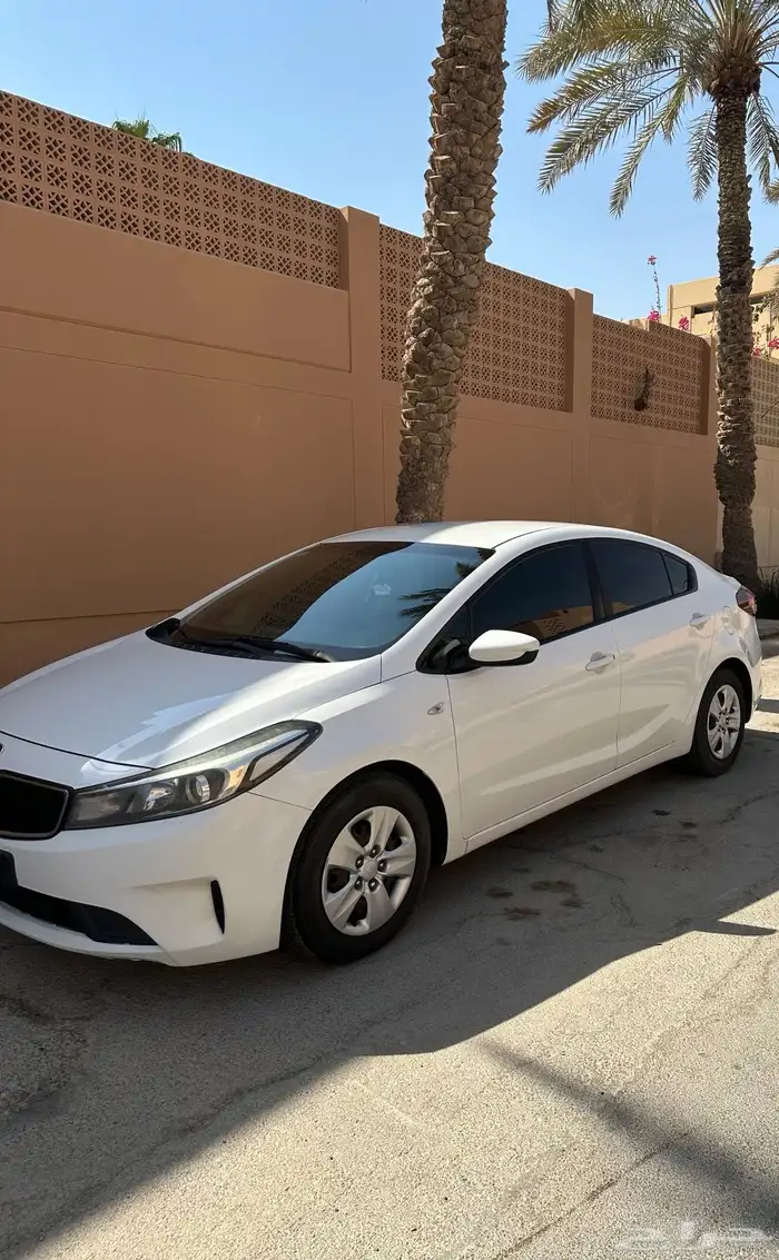 سيراتو k3 ديزل نظيفة للمستخدم 0