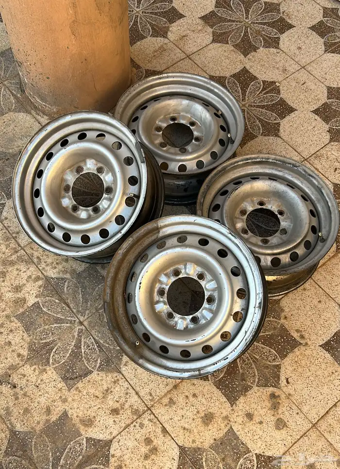 يوجد اربع جنوط صيني درجه اولى تيوتا مقاس 16 للبيع 0