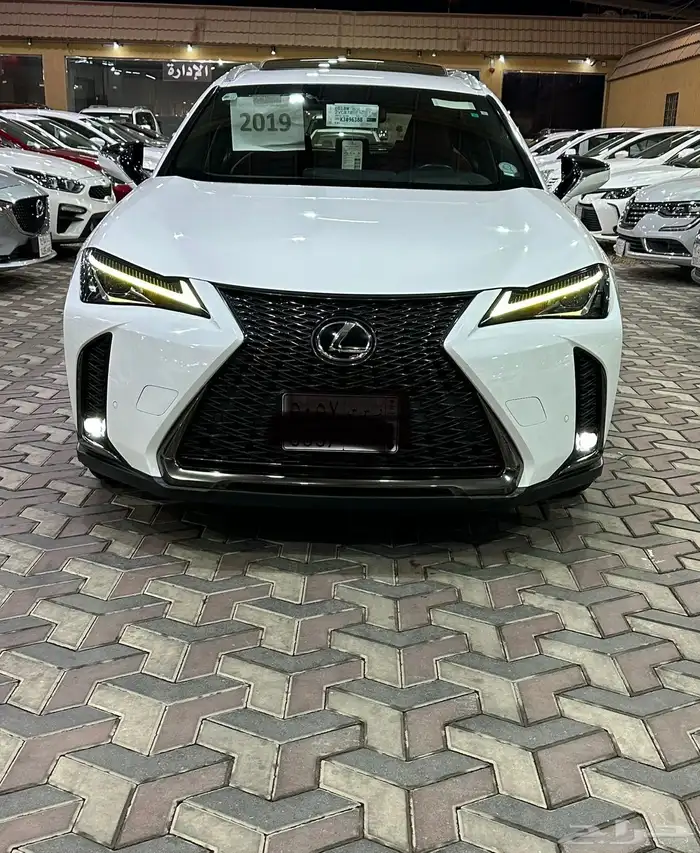 لكزس UX اف اسبورت موديل 2019 0