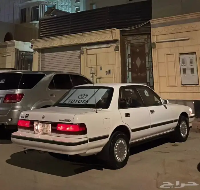 كرسيدا عليها محرك 2jz 19