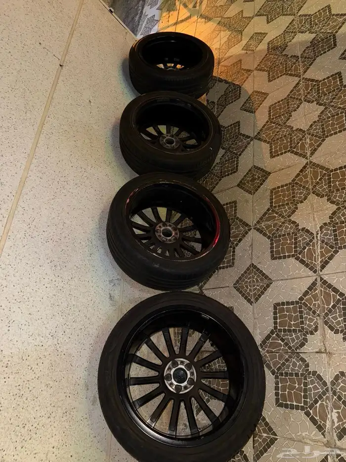 جنوط مرسيدس طقم موديل 2021 كفرات Pirelli نظيفه مافيها شي 1