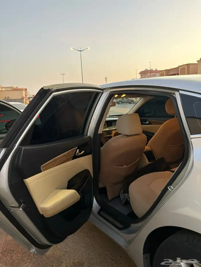 كيا كادنزا 2018 8