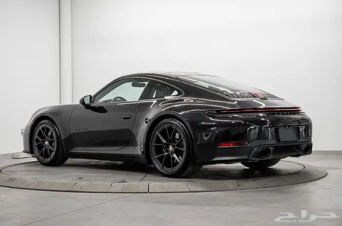 2025 Porshce 911 Carrera 2