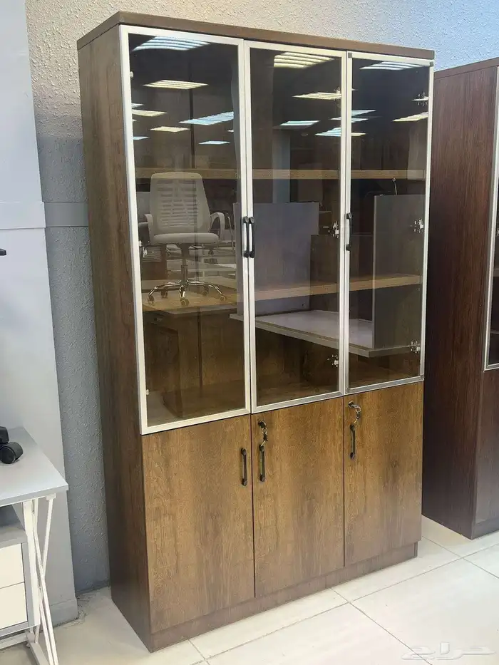 Luxurious Office Table Available in elegant designs suitable 8