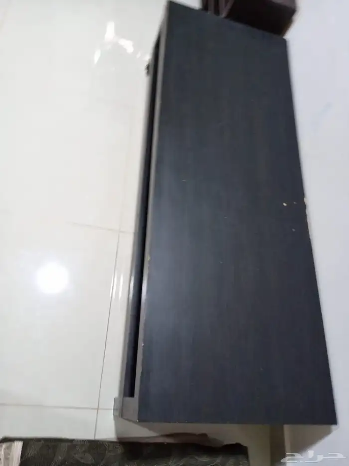 طاولة تلفزيون ومكتبة صغيرة 0