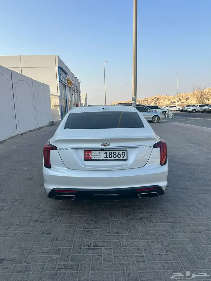 كاديلاك CTS 2022 5