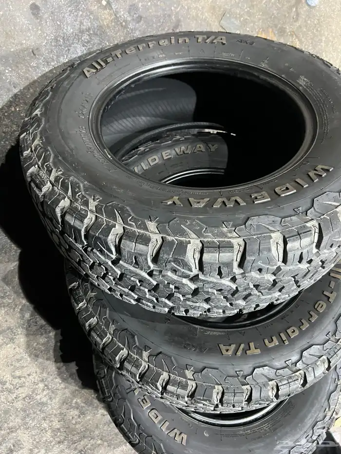 كفرات ودواي نص حجري مقاس 265 70 18 17
