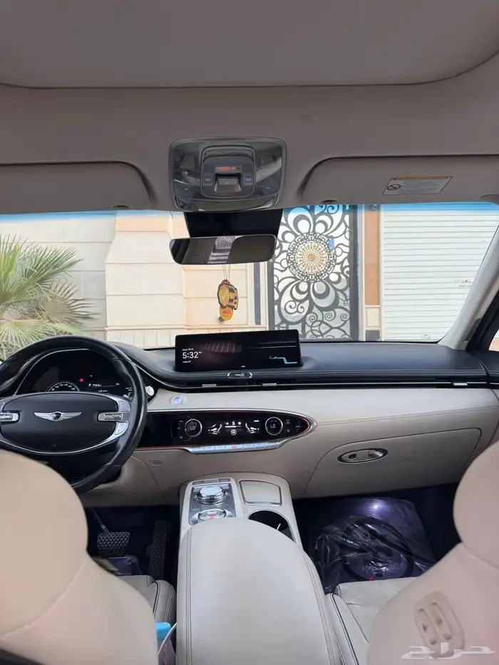 للبيع جنسس GV70 11
