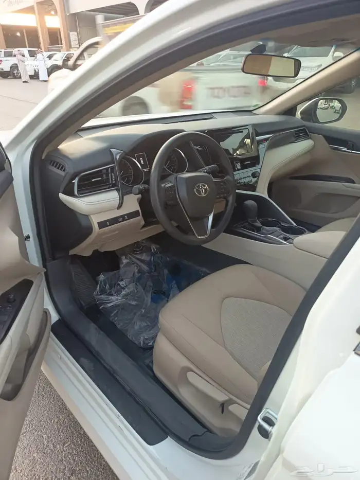 كامري 2022 ماشي 7000 فقط 8