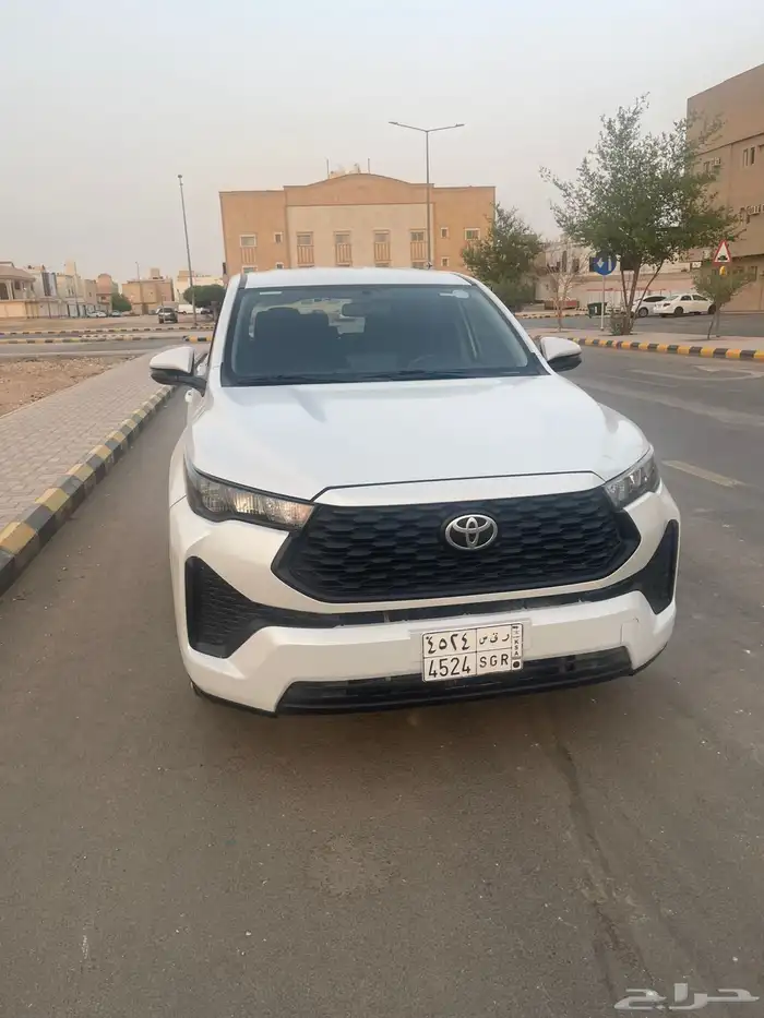 للبيع اينوفا هايبرد 2024 2