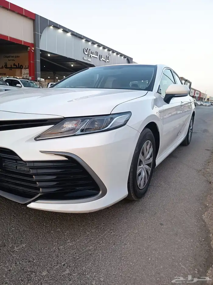 كامري 2022 ماشي 7000 فقط 4