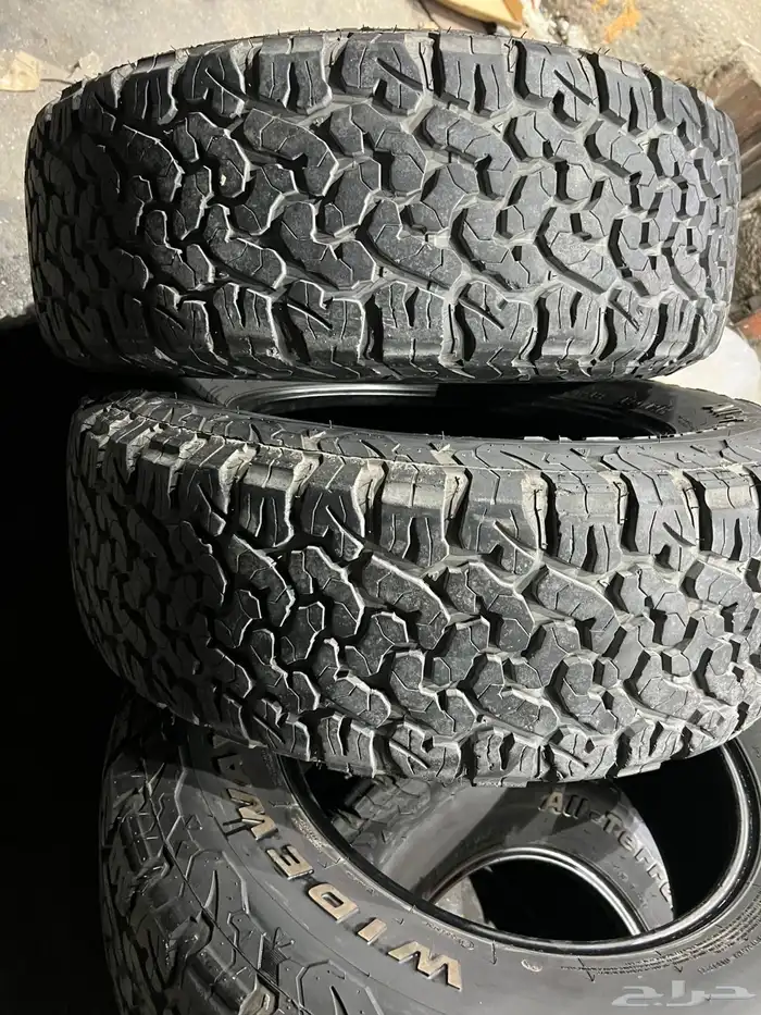 كفرات ودواي نص حجري مقاس 265 70 18 4