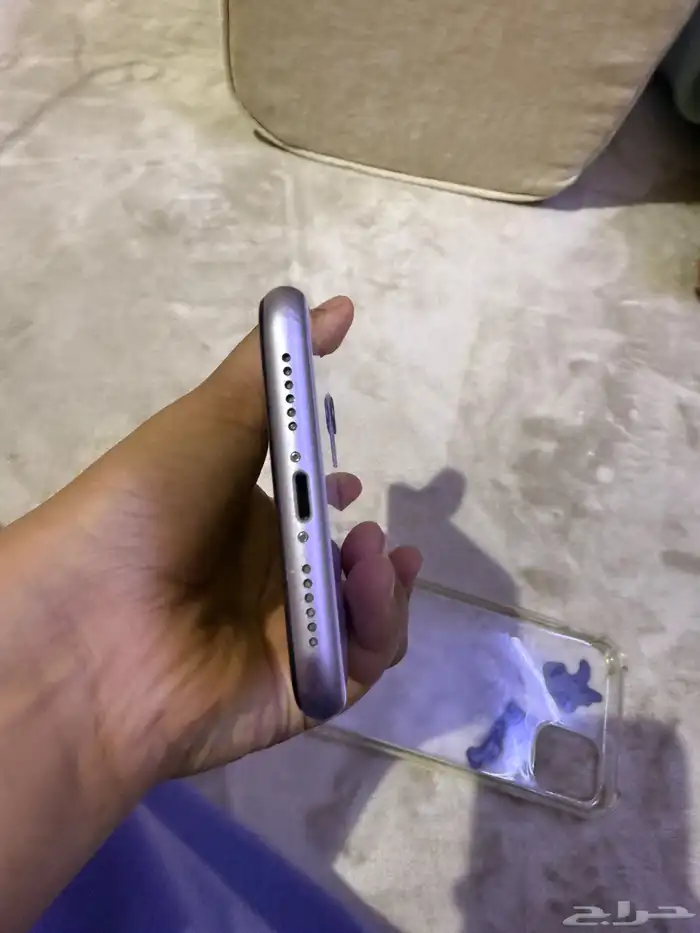 ايفون 11 128 جيجا. 4