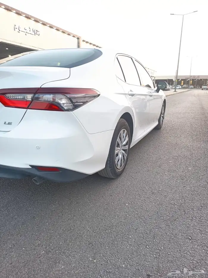 كامري 2022 ماشي 7000 فقط 6