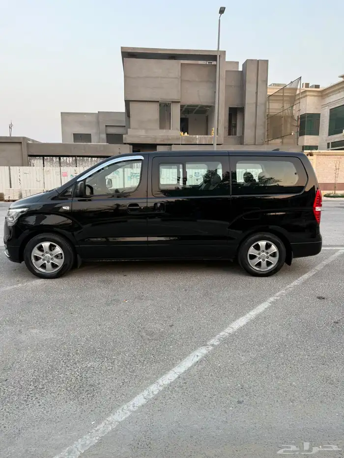 هونداي h1 ركاب 12 راكب ديزل بحالة ممتازة 17