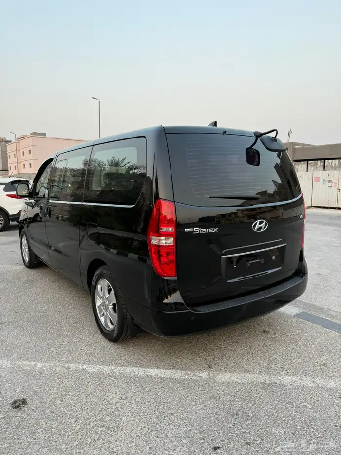 هونداي h1 ركاب 12 راكب ديزل بحالة ممتازة 10