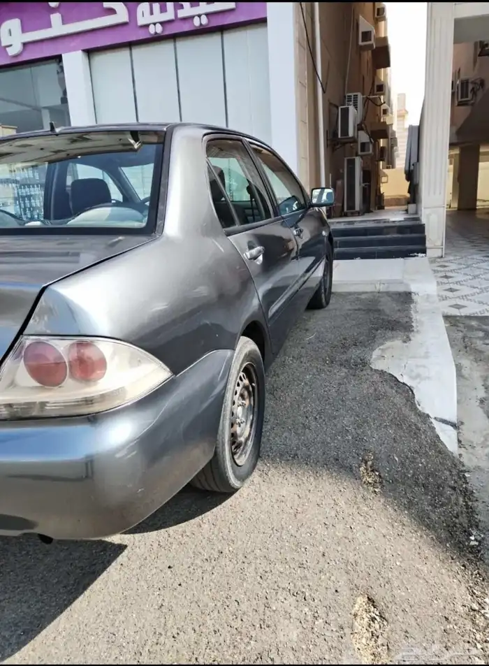 لانسر ميستوبيشي2011 5