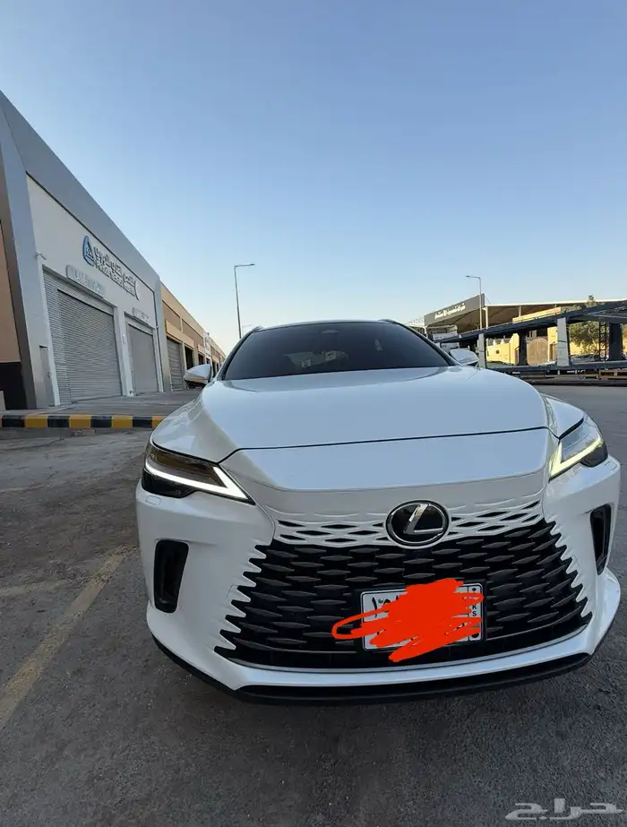لكزس RX-350h الون ابيض 2023 5