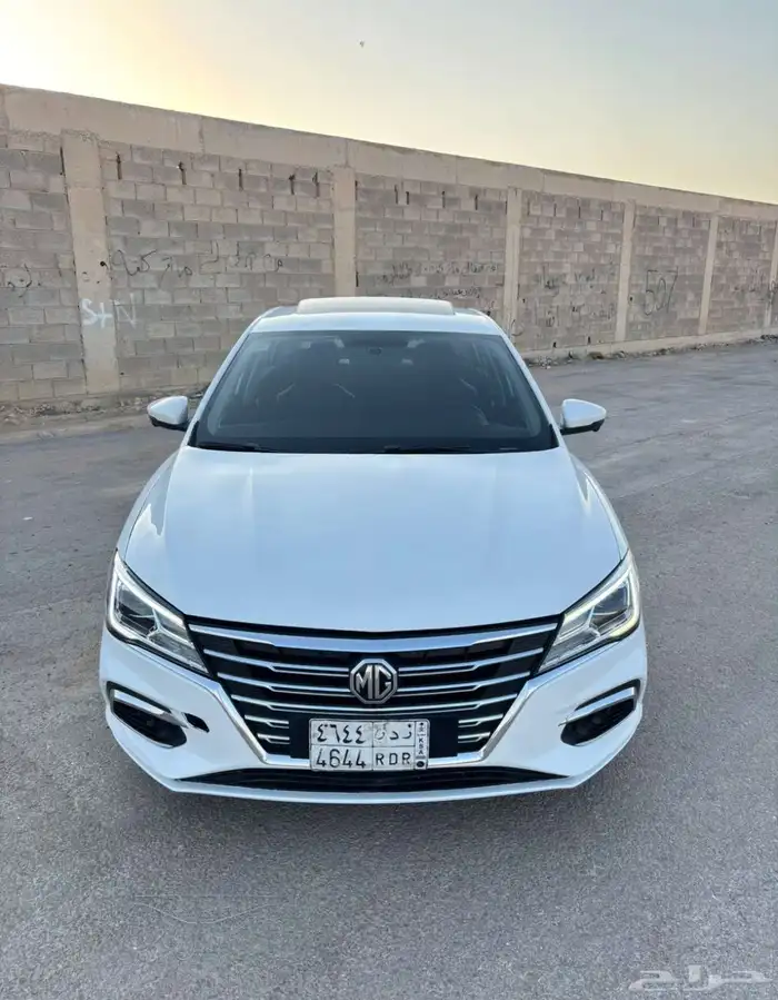 ام جي 5 موديل 2022 0