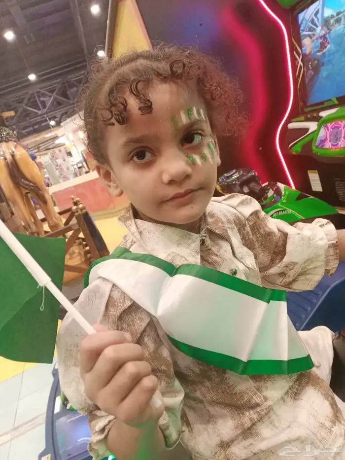 رسم الفرحه علي وجه الاطفال 2