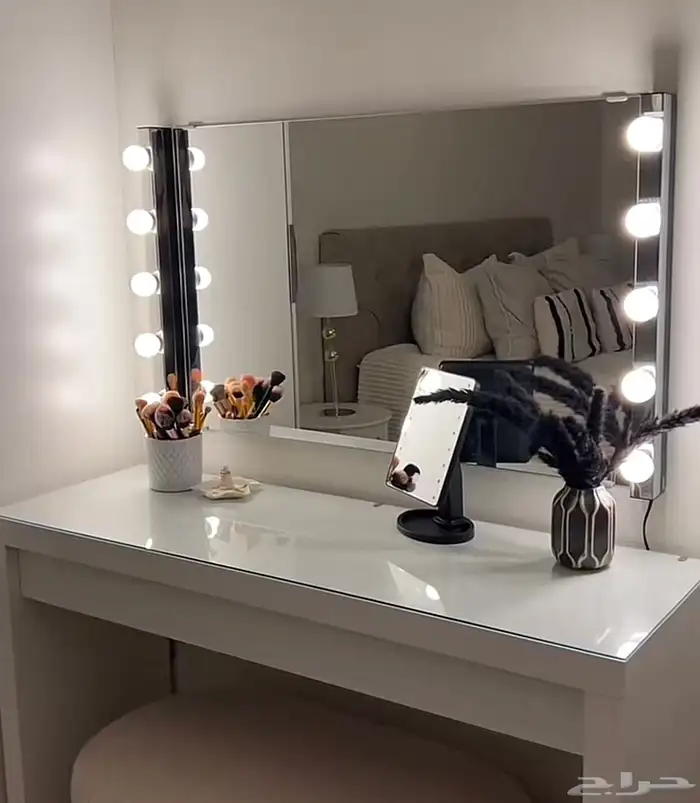 ايطار الإنارة التسريحات والمكاتب 1