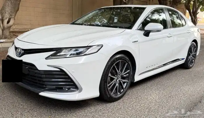 Camry 2023 GLE Hybrid 8