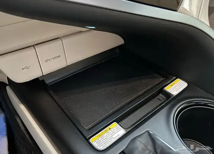 Camry 2023 GLE Hybrid 16