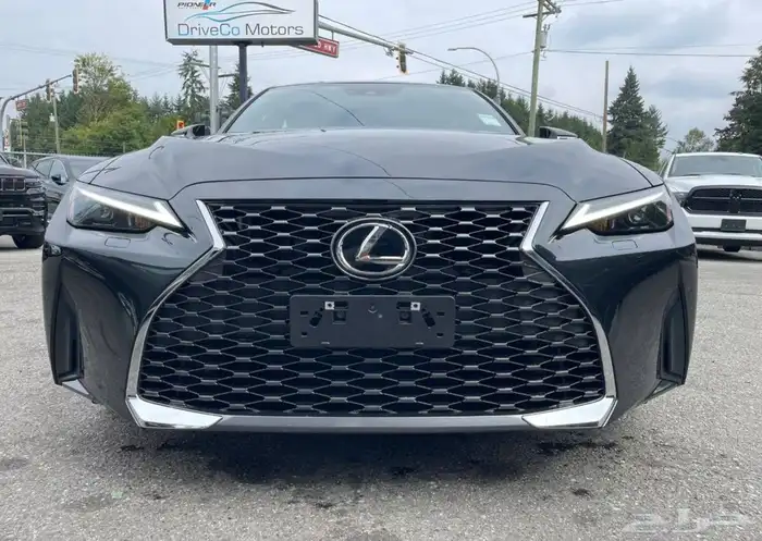 2024 Lexus IS 300 0