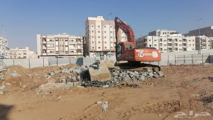 يوجد لدينا هدم عماير ومقاولات حفريه بالكامل مهما كان حجمها و 4
