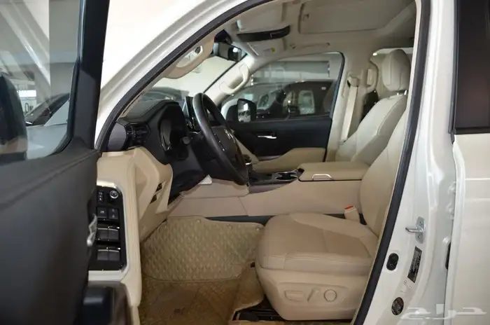 تويوتا لاند كروز GXR L 5 2023 5