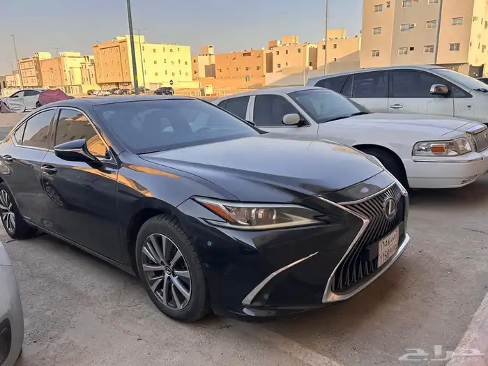 لكزس 2019 ES300 هايبرد 1