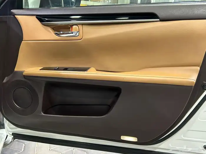 لكزس - ES350 - 2016 ( بحاله ممتازه ) 14