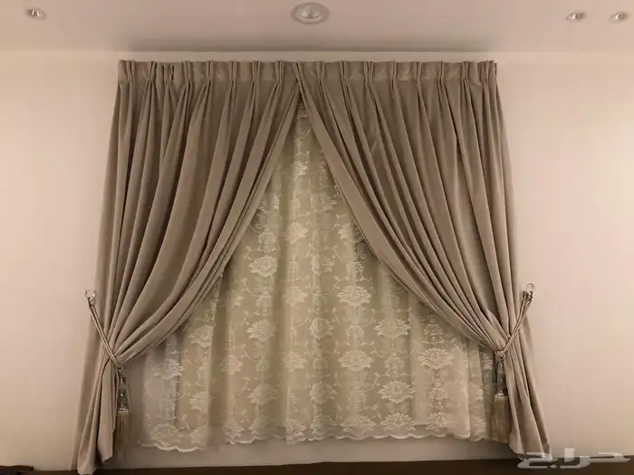 طاولات كنب كبيره وثنتين خدمه وثلات ستاير فخمه 5